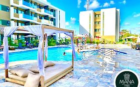 Mana Beach Flat Muro Alto